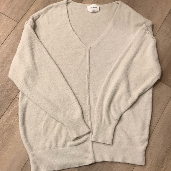 Wilfred Sweaters - NWOT Wilfred women’s size m cashmere sweater Aritzia